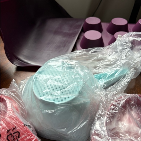 Various pieces of Tupperware - Picture 15 of 15